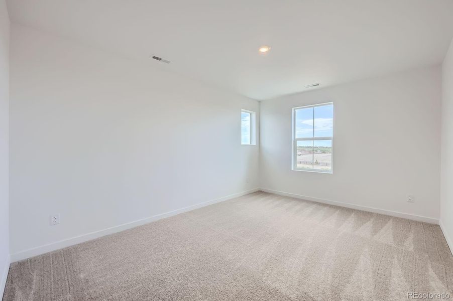 Spacious, unfurnished interior of a new home in , Colorado Springs (Image 8).