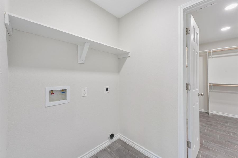 Spacious, unfurnished interior of a new home in , Dayton (Image 22).