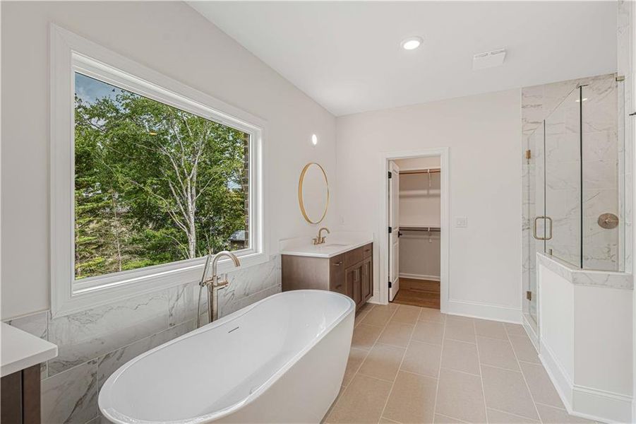 Furnished interior view inside a new home in Bellwyn, Johns Creek (Image 28).