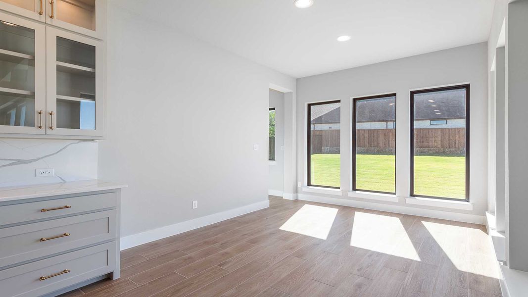 Spacious, unfurnished interior of a new home in Talon Hills 60'/70', Fort Worth (Image 23).