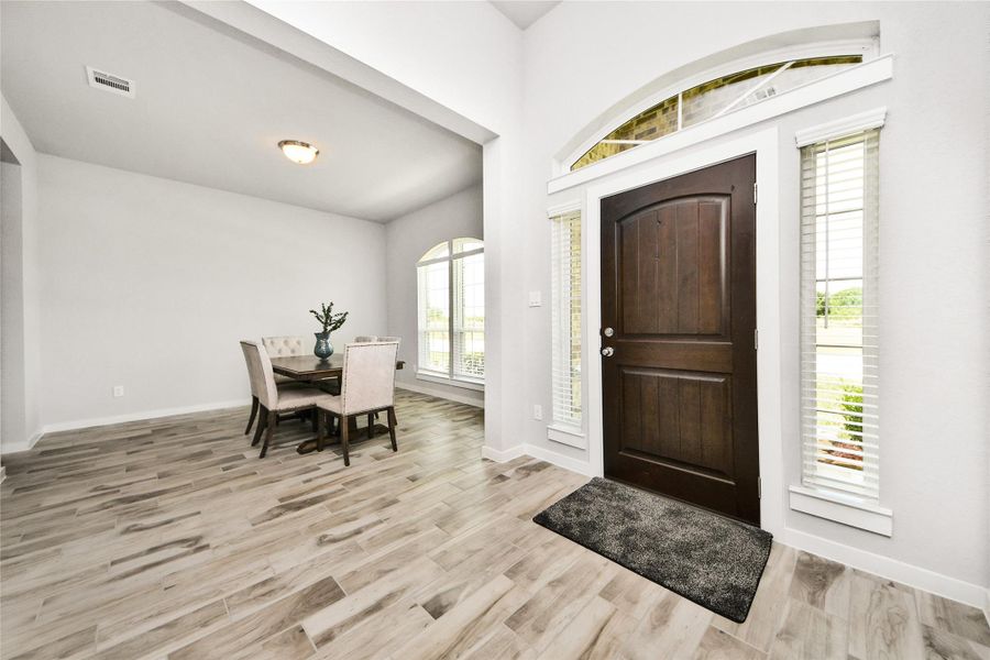 Furnished interior view inside a new home in Elm Estates, Angleton (Image 5).