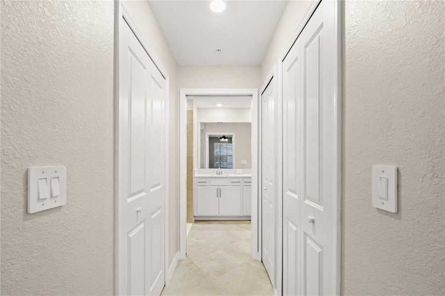Spacious, unfurnished interior of a new home in Calusa Country Club, Lakewood Ranch (Image 25).