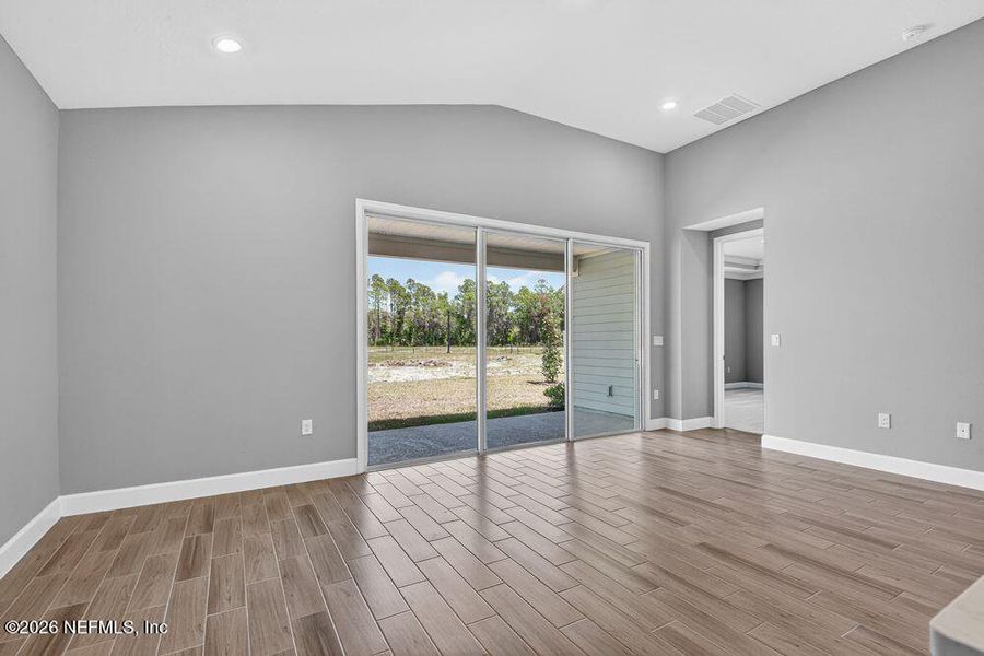 Spacious, unfurnished interior of a new home in Colbert Landings, Palm Coast (Image 22).