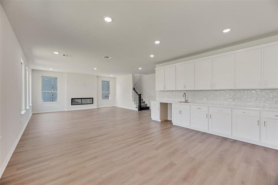 Image 39 of a home in Valencia On The Lake.