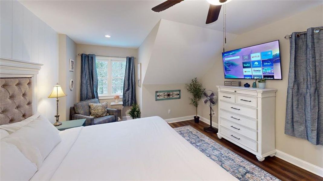 Furnished interior view inside a new home in , Cartersville (Image 4).