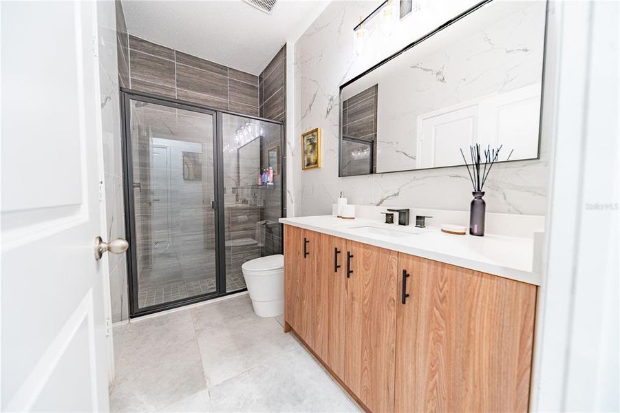 Furnished interior view inside a new home in , Kissimmee (Image 10).