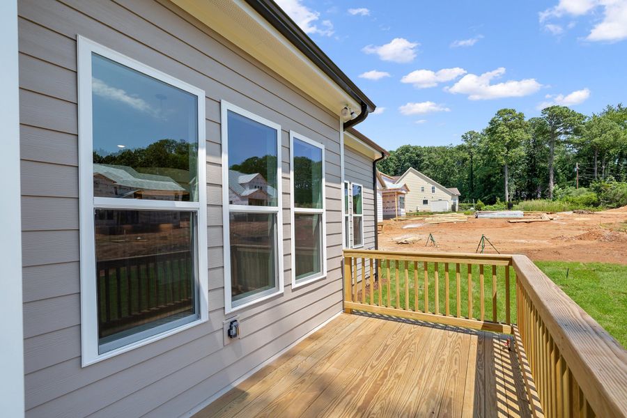 Representative exterior details of a home built from the The Emerson by RobuckHomes in Stonehenge, Raleigh (Image 63).