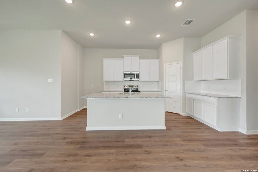 Furnished interior view inside a new home in Greenspoint Heights, Seguin (Image 27). Furnished interior view inside a new home in Greenspoint Heights, Seguin (Image 27).