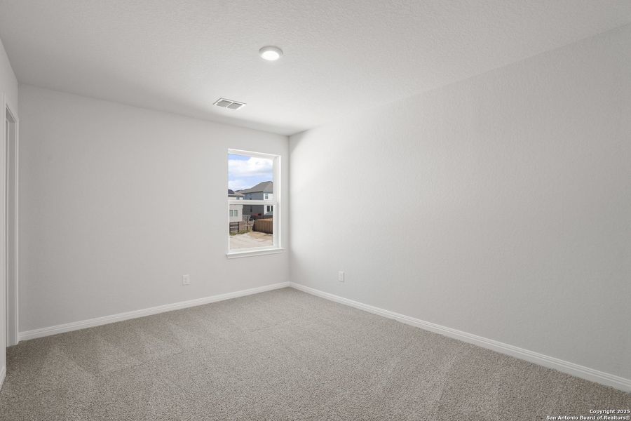 Spacious, unfurnished interior of a new home in Hunters Ranch, San Antonio (Image 23). Spacious, unfurnished interior of a new home in Hunters Ranch, San Antonio (Image 23).