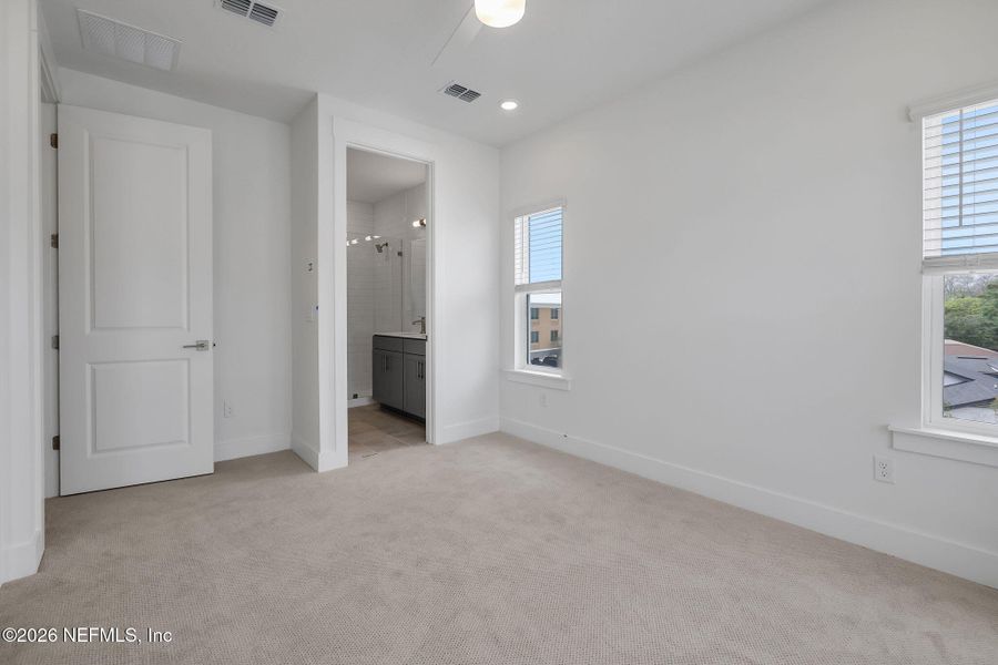 Spacious, unfurnished interior of a new home in North Beach Townhomes, Jacksonville Beach (Image 20).