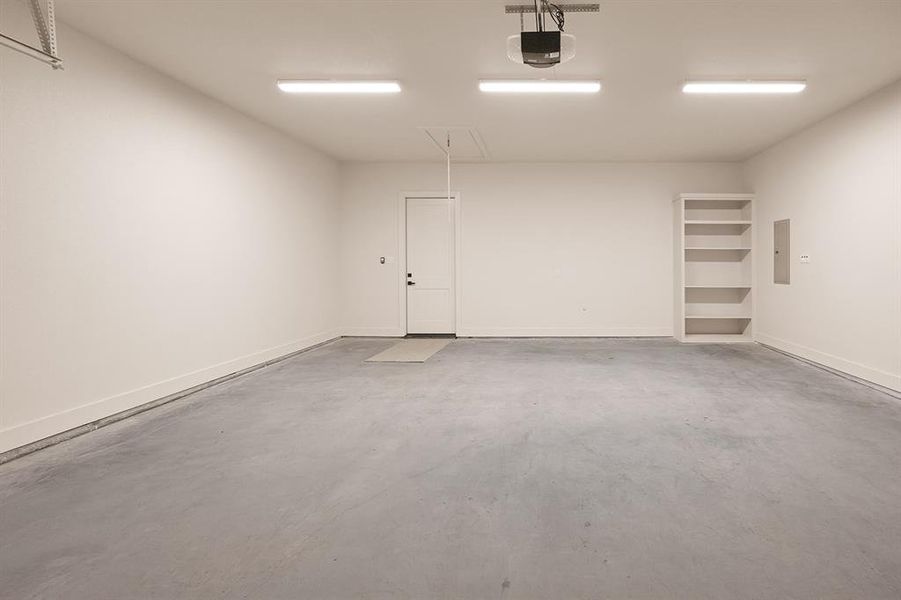 Spacious, unfurnished interior of a new home in , Cleburne (Image 29).