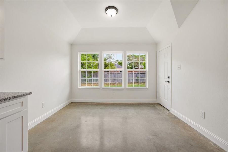Spacious, unfurnished interior of a new home in , Weatherford (Image 21).