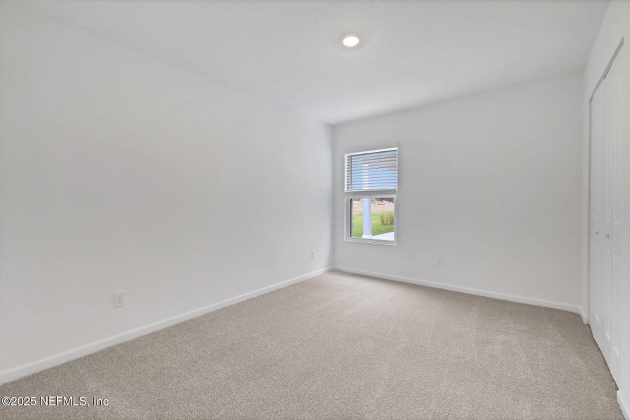 Spacious, unfurnished interior of a new home in Bellbrooke, Jacksonville (Image 22).