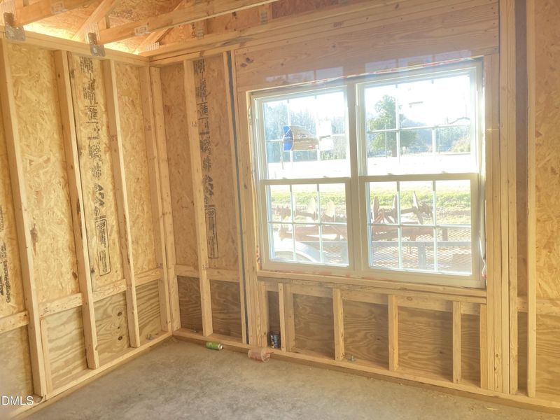 752 Front Room_IMG_5086 (1)