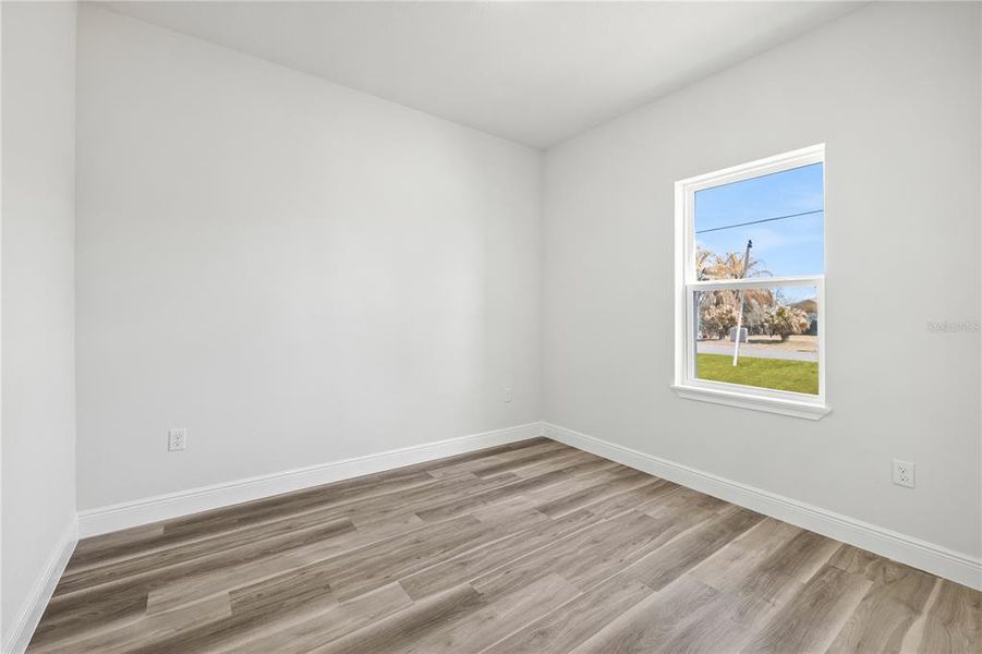 Spacious, unfurnished interior of a new home in , Ocala (Image 44).