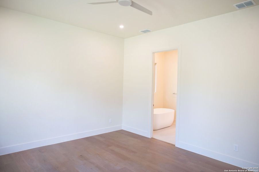 Spacious, unfurnished interior of a new home in , Terrell Hills (Image 49). Spacious, unfurnished interior of a new home in , Terrell Hills (Image 49).