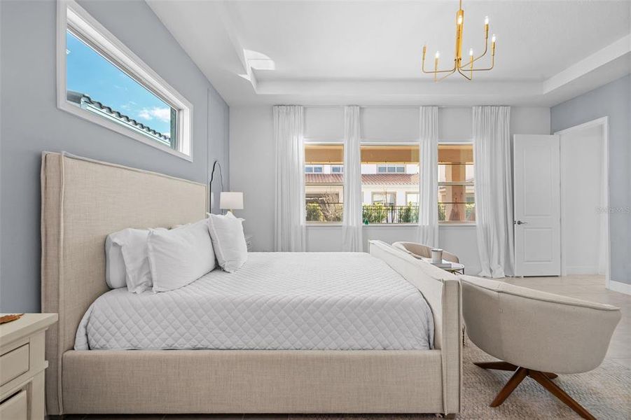 Furnished interior view inside a new home in , Orlando (Image 14).