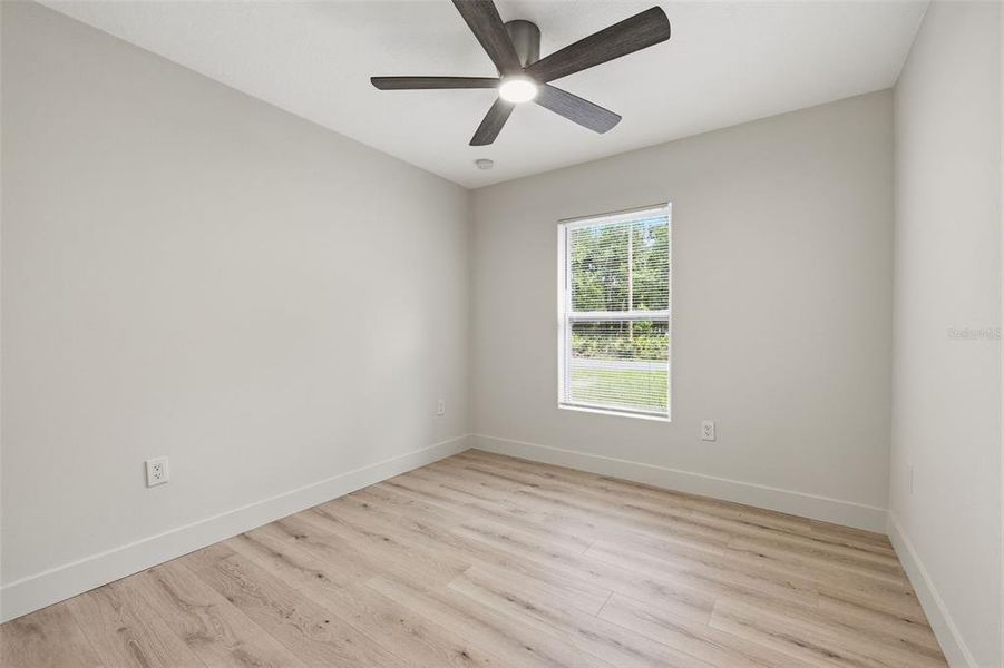 Spacious, unfurnished interior of a new home in , Crystal River (Image 19).