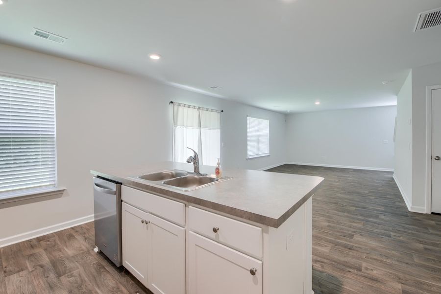 Furnished interior view inside a new home in Stone Ridge, Moncks Corner (Image 9).