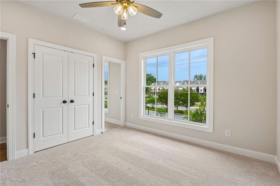 Spacious, unfurnished interior of a new home in Byers Park, Alpharetta (Image 33).