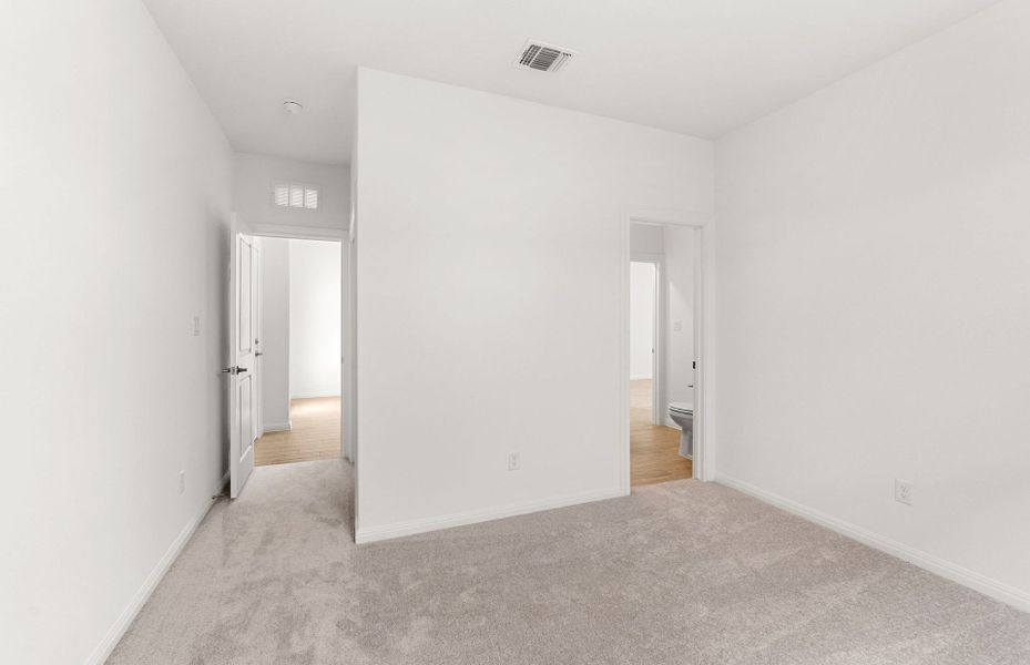 Spacious, unfurnished interior of a new home in Santa Rita Ranch, Liberty Hill (Image 23). Spacious, unfurnished interior of a new home in Santa Rita Ranch, Liberty Hill (Image 23).