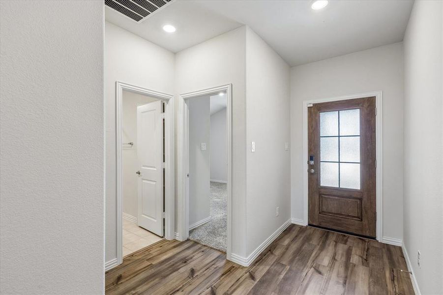 Spacious, unfurnished interior of a new home in Cibolo Hills, Fort Worth (Image 21).