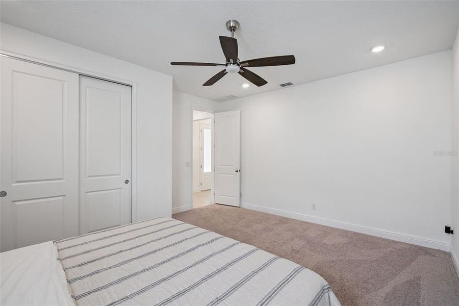 Spacious, unfurnished interior of a new home in , Deltona (Image 21).