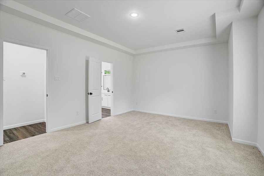 Spacious, unfurnished interior of a new home in , Kenefick (Image 27).