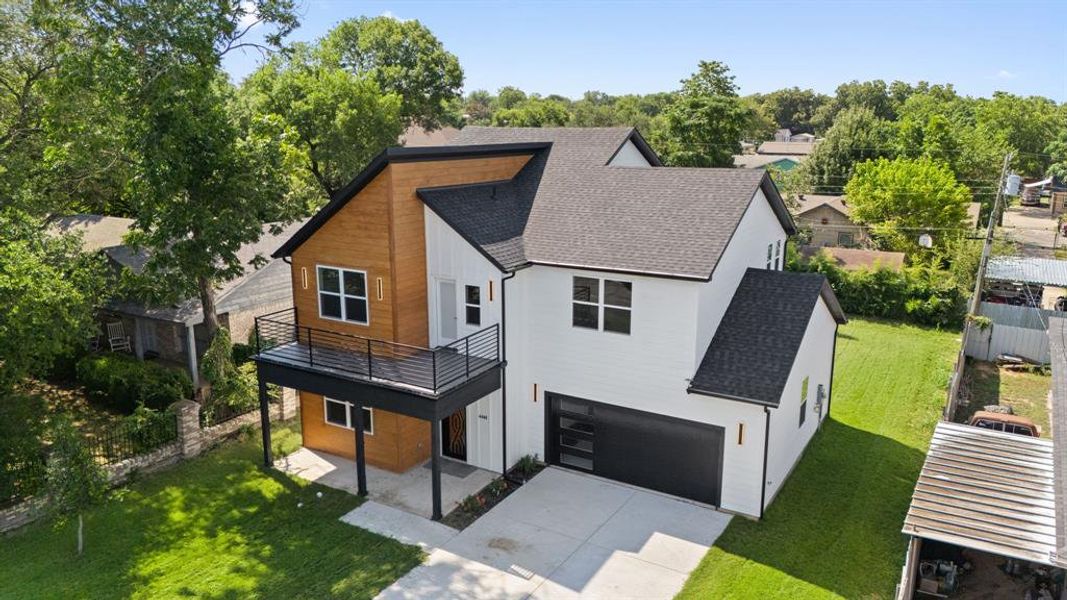Front exterior of a new home in , Dallas, TX, highlighting curb appeal (Image 2). Front exterior of a new home in , Dallas, TX, highlighting curb appeal (Image 2).