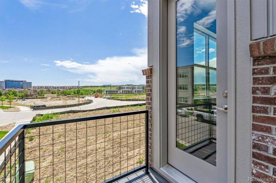 Furnished interior view inside a new home in Townhome Collection at Grand Vue at Interlocken, Broomfield (Image 7). Furnished interior view inside a new home in Townhome Collection at Grand Vue at Interlocken, Broomfield (Image 7).