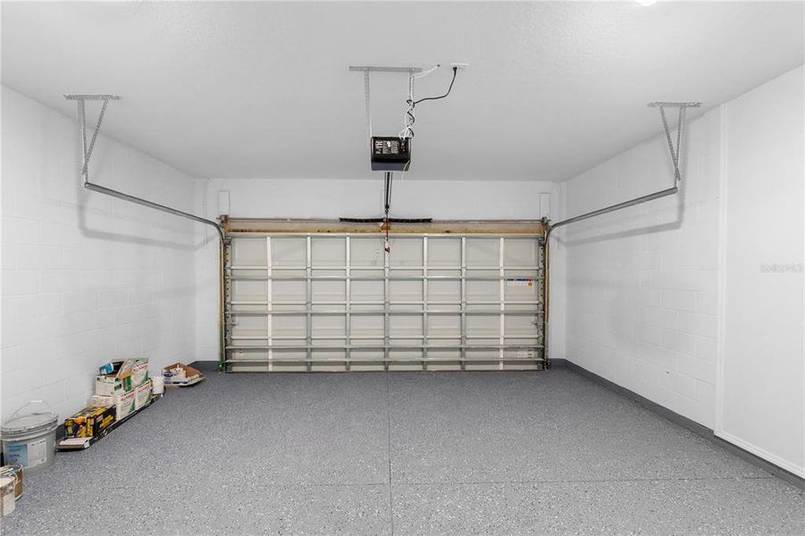 Spacious, unfurnished interior of a new home in , Deland (Image 29).