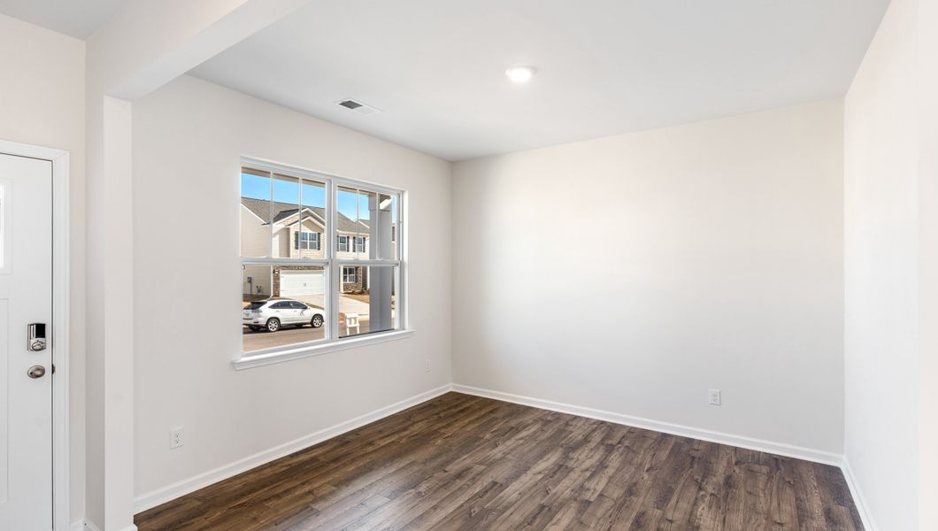 Spacious, unfurnished interior of a new home in Woodhaven, Spartanburg (Image 14).