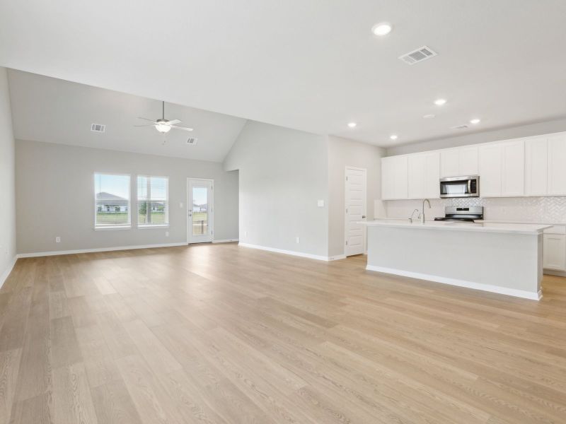 Spacious, unfurnished interior of a new home in Lakeside Meadows, Pflugerville (Image 9).