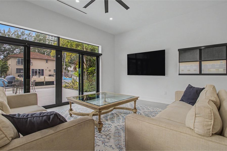 accutour_2634 se 14th st-021