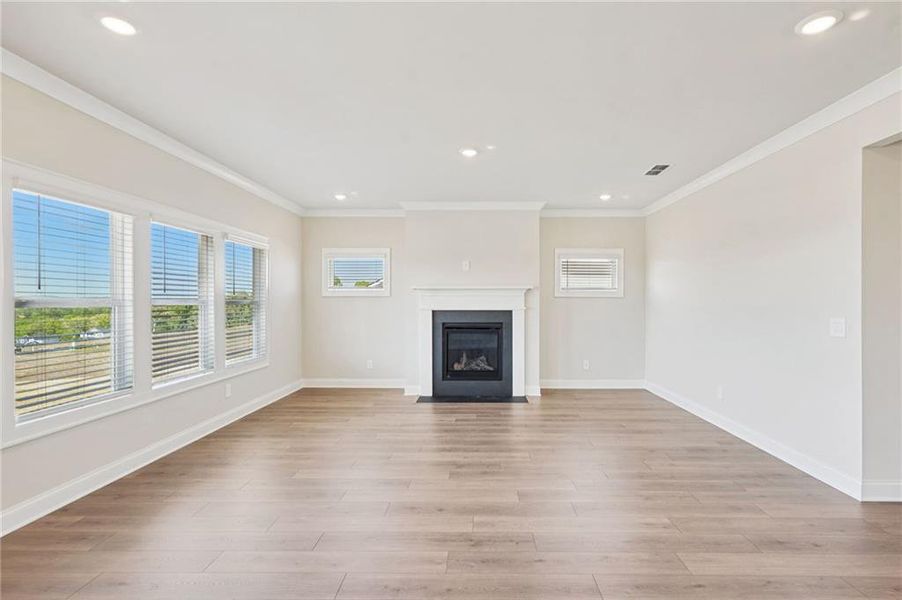 Spacious, unfurnished interior of a new home in River Pointe, Monroe (Image 21).