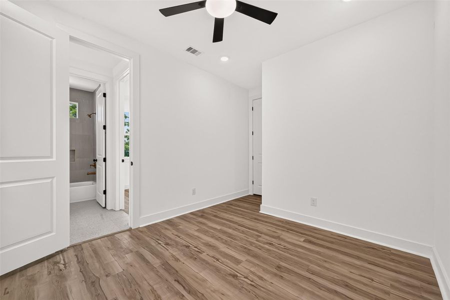 Spacious, unfurnished interior of a new home in , Houston (Image 44).