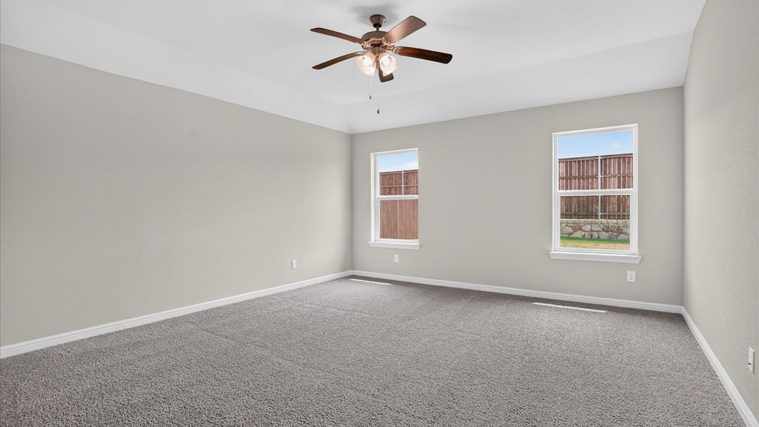 Representative unfurnished interior of a home built from the Fairmount by D.R. Horton in Sandstone Estates, Granbury (Image 20).