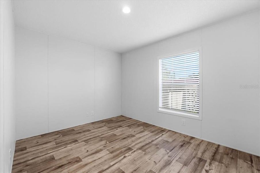 Spacious, unfurnished interior of a new home in , Port Richey (Image 28).