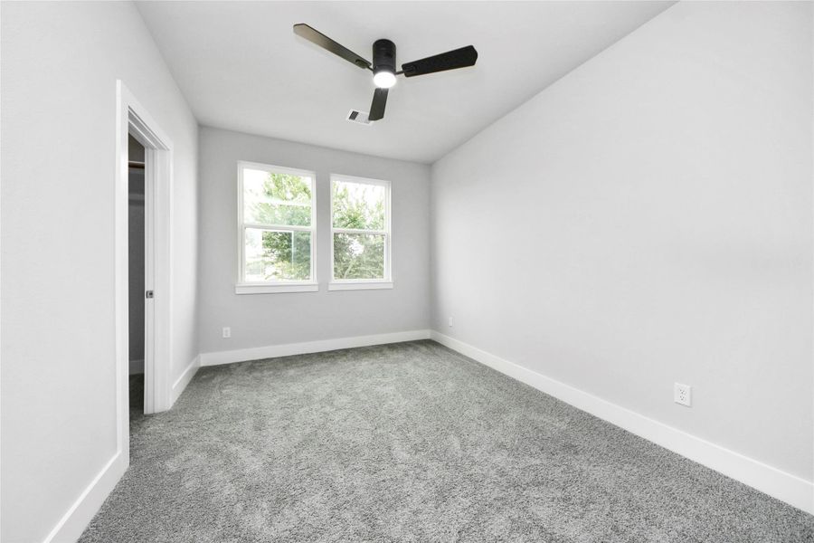 Spacious, unfurnished interior of a new home in , Houston (Image 16).