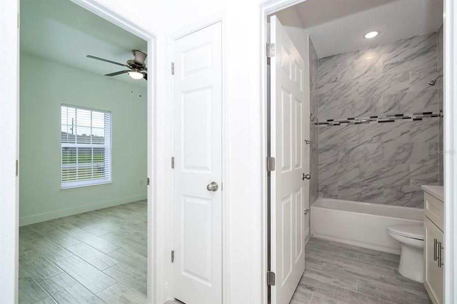 Spacious, unfurnished interior of a new home in , Ocala (Image 59).