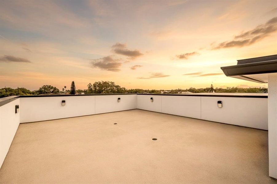 Exterior details and patio area of a home in , Tampa (Image 45).