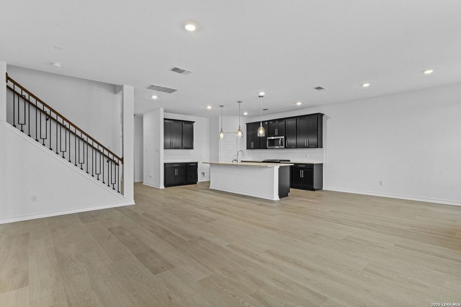 Spacious, unfurnished interior of a new home in Nopal Valley, San Antonio (Image 32). Spacious, unfurnished interior of a new home in Nopal Valley, San Antonio (Image 32).