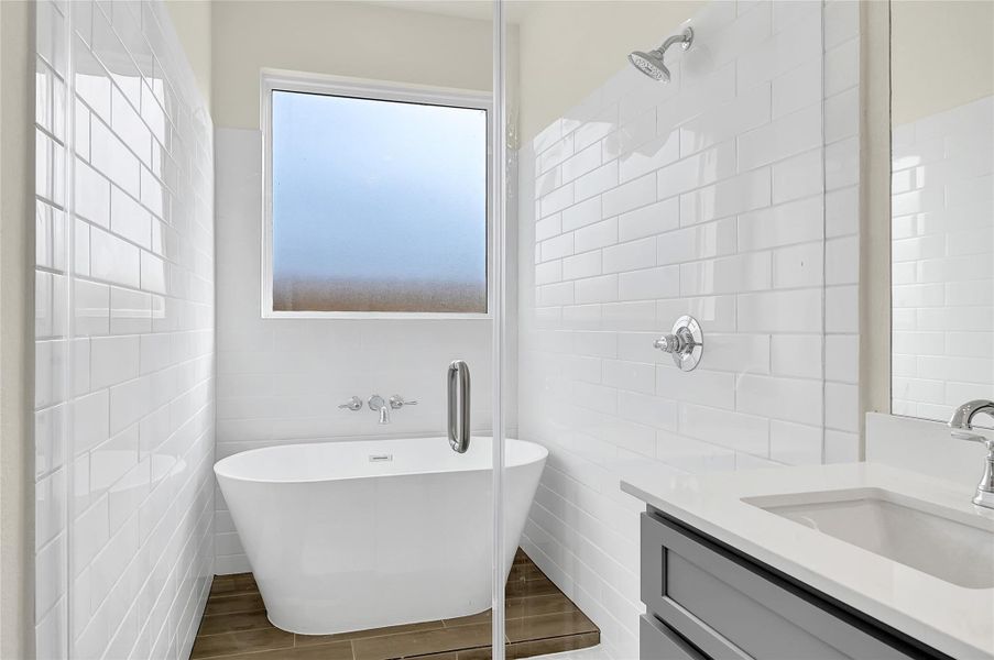 Furnished interior view inside a new home in Aldine Pines, Houston (Image 6).