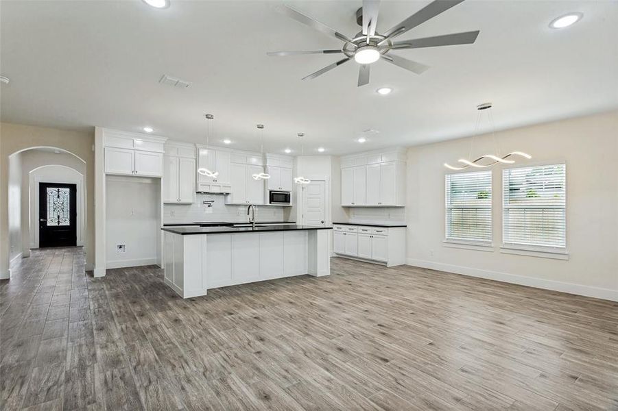 Furnished interior view inside a new home in , Fort Worth (Image 6).