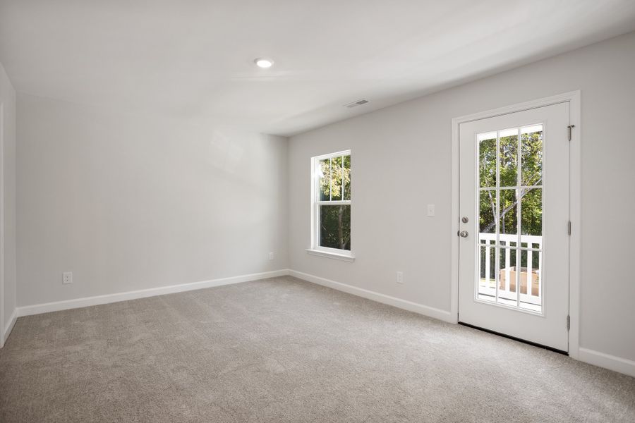 Spacious, unfurnished interior of a new home in Georgias Landing, Raleigh (Image 39).
