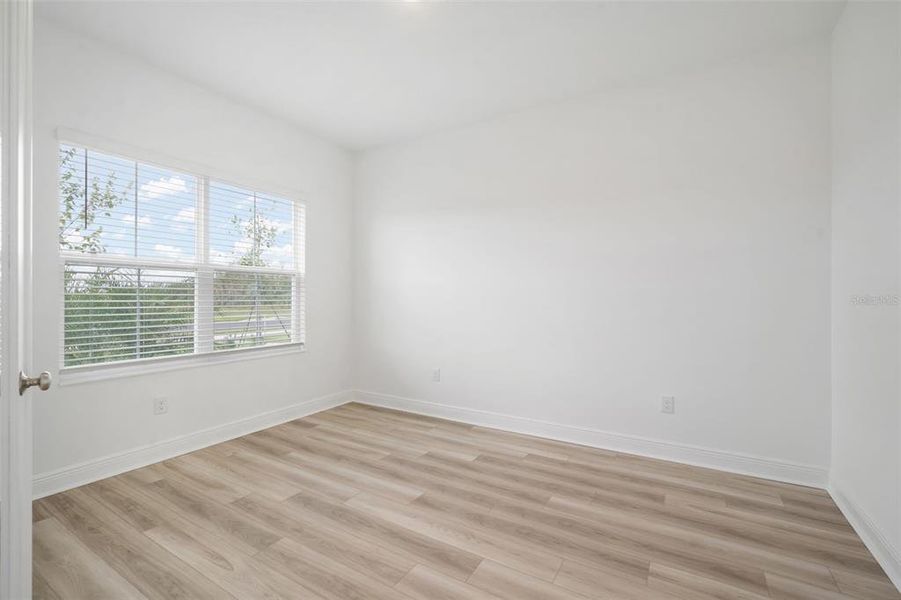 Spacious, unfurnished interior of a new home in North River Ranch, Parrish (Image 36).