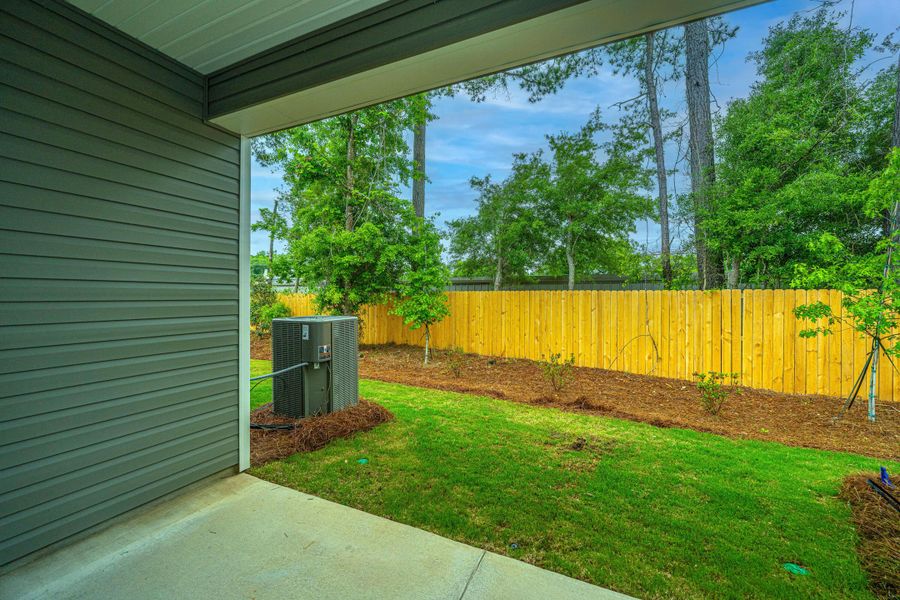 Exterior details and patio area of a home in , Wando (Image 31).
