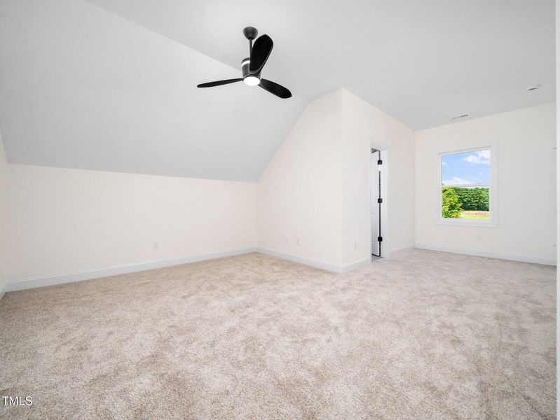 3E44EF9A-0E15-4F46-B41A-93849BF00983