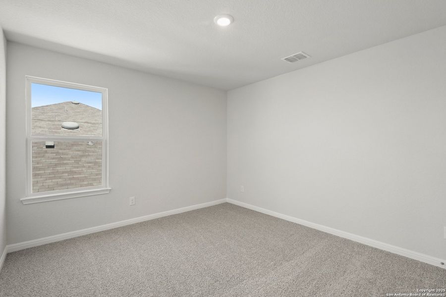 Spacious, unfurnished interior of a new home in Cinco Lakes, San Antonio (Image 28). Spacious, unfurnished interior of a new home in Cinco Lakes, San Antonio (Image 28).