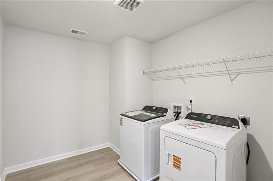 Close-up of interior finishes inside a home in Westmont Preserve, Powder Springs (Image 21).